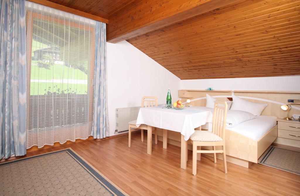 Hotel Garni Haus Anita Лизинг Номер фото